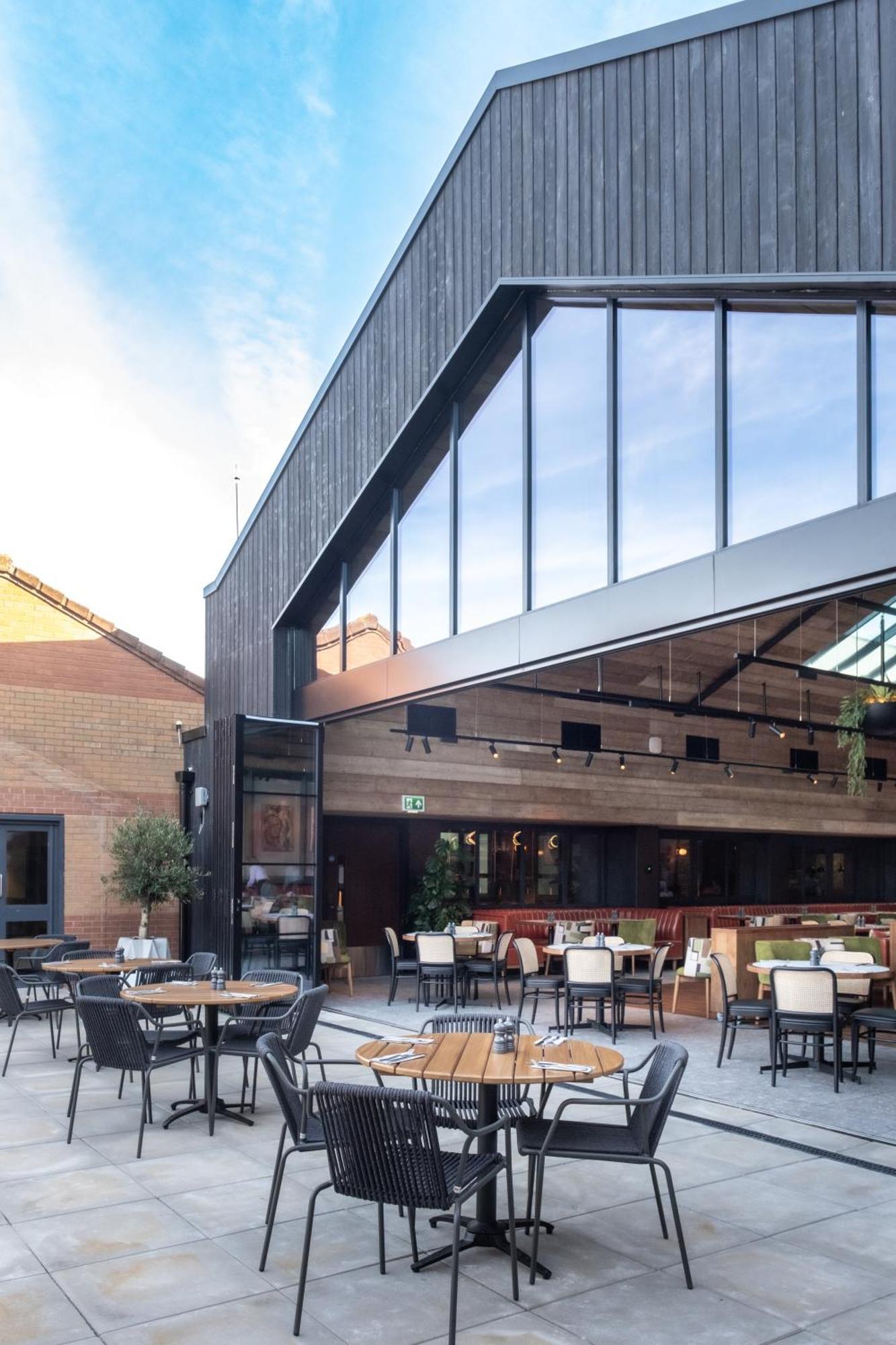 Burleigh Court Hotel And Leisure Loughborough Exterior photo